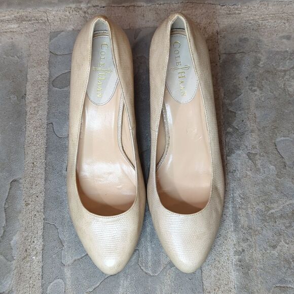 COLE Haan Leather Pumps Woman's size 8 snake texture 3.5" heel Cream Neutral - Picture 3 of 12